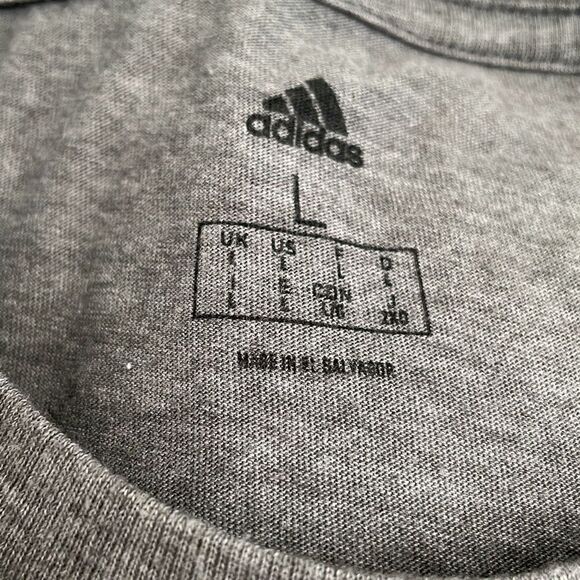 Nearly New! Adidas Gray Cotton Blend Short Sleeve Tee - Size Large - Picture 5 of 5
